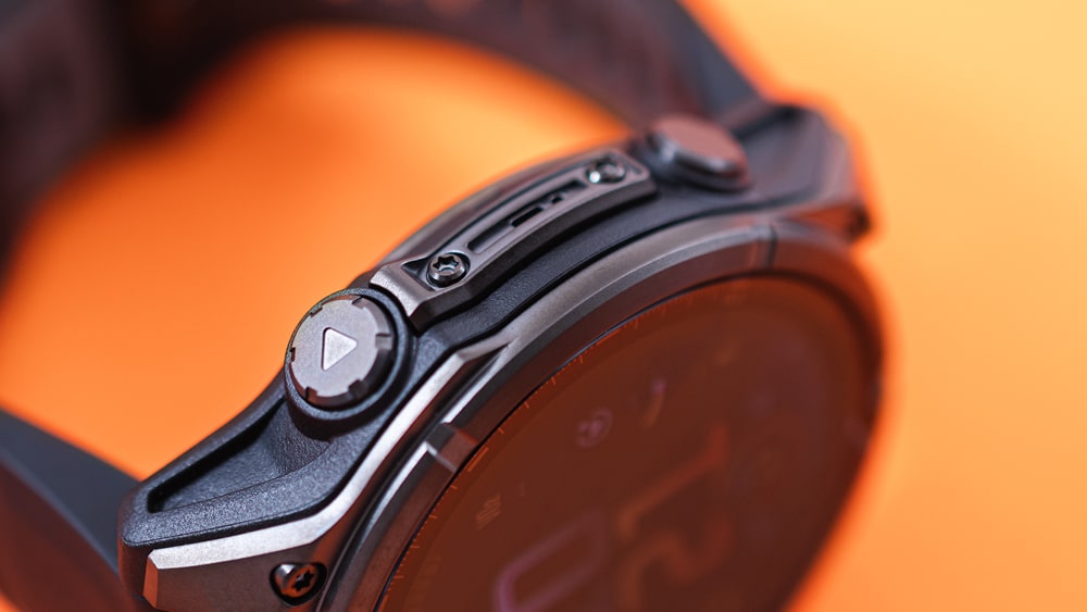 Senzor guardu na boku pouzdra hodinekFenix 8